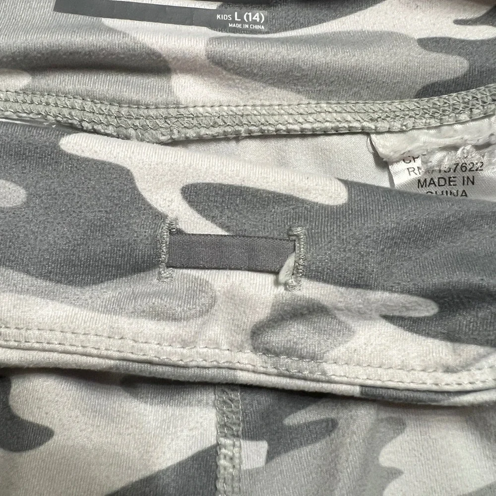 Eddie Bauer Girls Kids Camo Leggings Athletic Pants Size L 14 Pockets Zip Pocket
